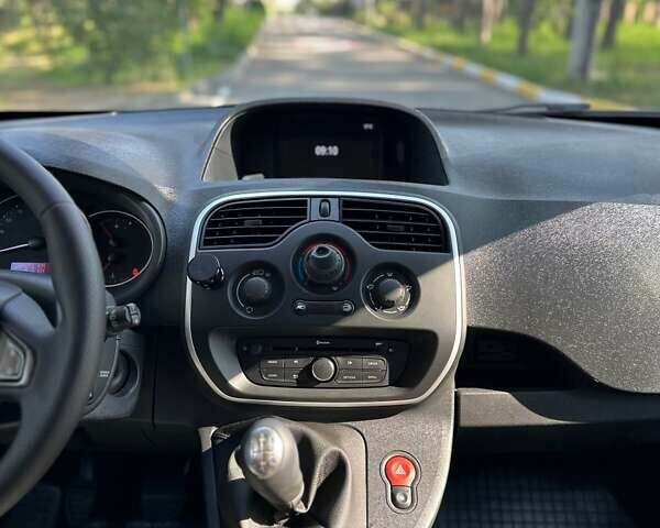 Синий Рено Кенгу, объемом двигателя 1.5 л и пробегом 208 тыс. км за 9900 $, фото 18 на Automoto.ua