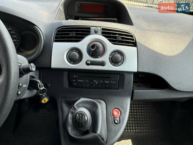 Синий Рено Кенгу, объемом двигателя 1.46 л и пробегом 184 тыс. км за 7790 $, фото 17 на Automoto.ua