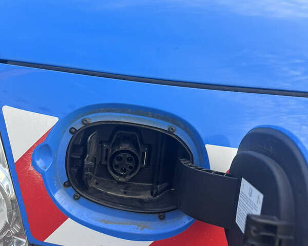 Рено Кєнгу 2013 у Дубно на Automoto.ua Синій Рено Кєнгу, об'ємом двигуна 0 л та пробігом 32 тис. км за 5200 $, фото 1 на Automoto.ua