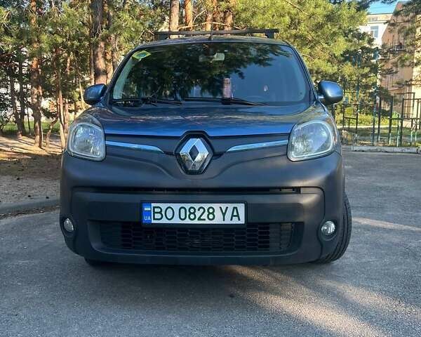 Синий Рено Кенгу, объемом двигателя 0 л и пробегом 180 тыс. км за 13500 $, фото 8 на Automoto.ua