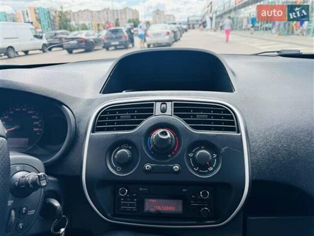 Синий Рено Кенгу, объемом двигателя 1.5 л и пробегом 331 тыс. км за 9400 $, фото 17 на Automoto.ua