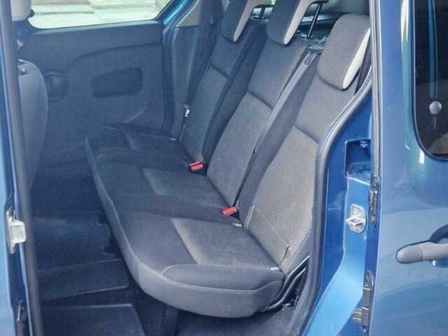 Рено Кенгу 2013 в Одессе на Automoto.ua Синий Рено Кенгу, объемом двигателя 1.5 л и пробегом 211 тыс. км за 10700 $, фото 9 на Automoto.ua