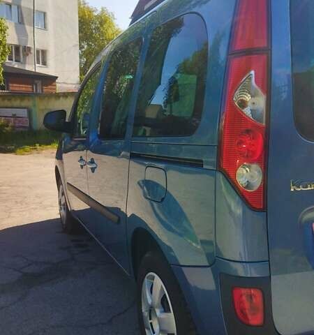 Синий Рено Кенгу, объемом двигателя 1.5 л и пробегом 269 тыс. км за 8500 $, фото 5 на Automoto.ua