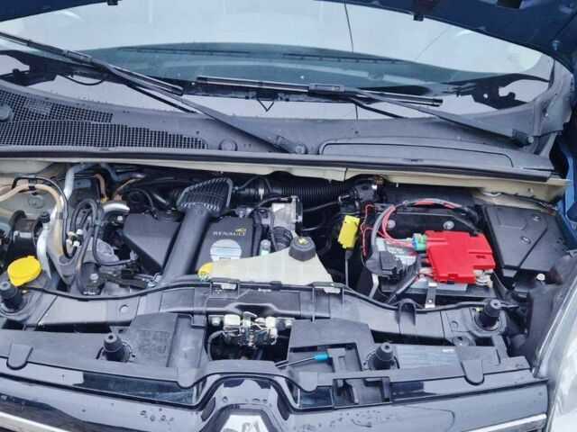 Рено Кенгу 2013 в Одессе на Automoto.ua Синий Рено Кенгу, объемом двигателя 1.5 л и пробегом 211 тыс. км за 10700 $, фото 16 на Automoto.ua