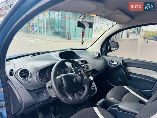 Синий Рено Кенгу, объемом двигателя 1.5 л и пробегом 331 тыс. км за 9400 $, фото 14 на Automoto.ua