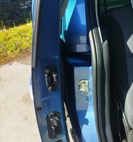 Синий Рено Кенгу, объемом двигателя 1.5 л и пробегом 269 тыс. км за 8500 $, фото 19 на Automoto.ua