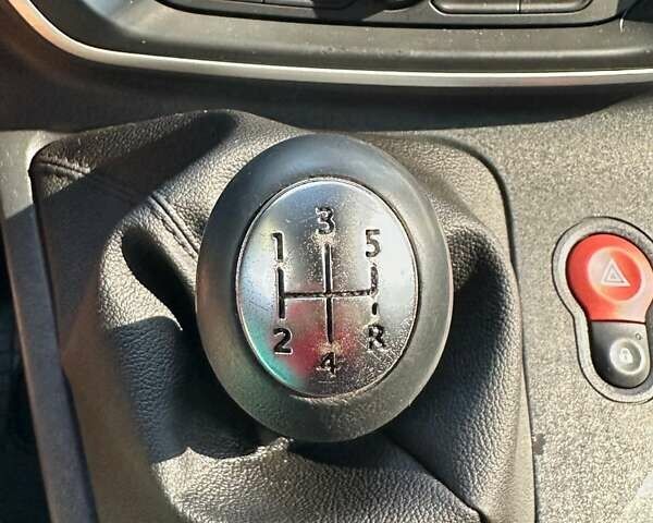 Синий Рено Кенгу, объемом двигателя 1.5 л и пробегом 208 тыс. км за 9900 $, фото 19 на Automoto.ua