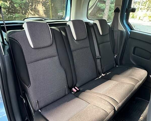 Синий Рено Кенгу, объемом двигателя 1.5 л и пробегом 208 тыс. км за 9900 $, фото 16 на Automoto.ua