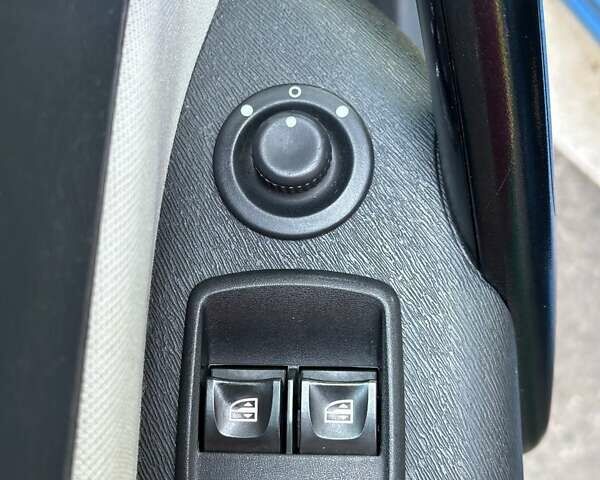 Синий Рено Кенгу, объемом двигателя 1.5 л и пробегом 208 тыс. км за 9900 $, фото 20 на Automoto.ua