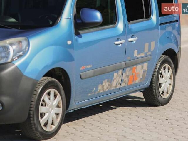 Синий Рено Кенгу, объемом двигателя 1.2 л и пробегом 110 тыс. км за 6490 $, фото 1 на Automoto.ua