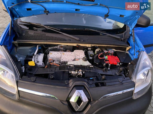 Синий Рено Кенгу, объемом двигателя 0 л и пробегом 39 тыс. км за 6700 $, фото 27 на Automoto.ua