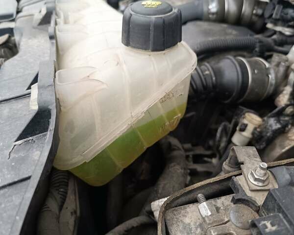 Синий Рено Кенгу, объемом двигателя 1.46 л и пробегом 265 тыс. км за 10700 $, фото 12 на Automoto.ua