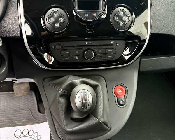 Синій Рено Кєнгу, об'ємом двигуна 1.2 л та пробігом 110 тис. км за 6490 $, фото 9 на Automoto.ua