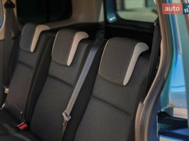 Синий Рено Кенгу, объемом двигателя 1.2 л и пробегом 110 тыс. км за 6490 $, фото 24 на Automoto.ua