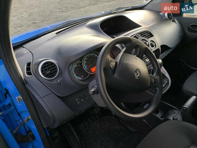 Синий Рено Кенгу, объемом двигателя 0 л и пробегом 39 тыс. км за 6700 $, фото 13 на Automoto.ua