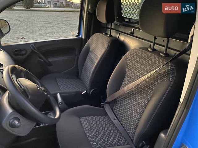 Синий Рено Кенгу, объемом двигателя 0 л и пробегом 39 тыс. км за 6700 $, фото 29 на Automoto.ua