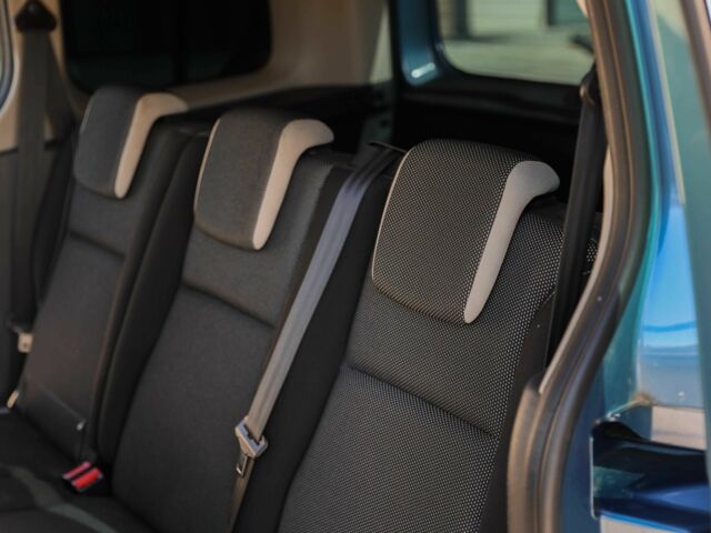 Синий Рено Кенгу, объемом двигателя 1.2 л и пробегом 110 тыс. км за 6490 $, фото 17 на Automoto.ua