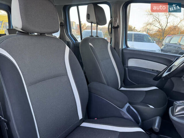 Синій Рено Кєнгу, об'ємом двигуна 1.5 л та пробігом 220 тис. км за 11990 $, фото 27 на Automoto.ua