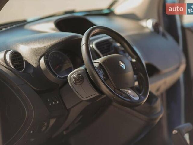 Синий Рено Кенгу, объемом двигателя 1.2 л и пробегом 110 тыс. км за 6490 $, фото 41 на Automoto.ua