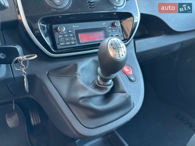 Синій Рено Кєнгу, об'ємом двигуна 1.5 л та пробігом 93 тис. км за 12900 $, фото 24 на Automoto.ua