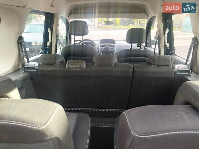 Синий Рено Кенгу, объемом двигателя 0 л и пробегом 210 тыс. км за 12431 $, фото 16 на Automoto.ua