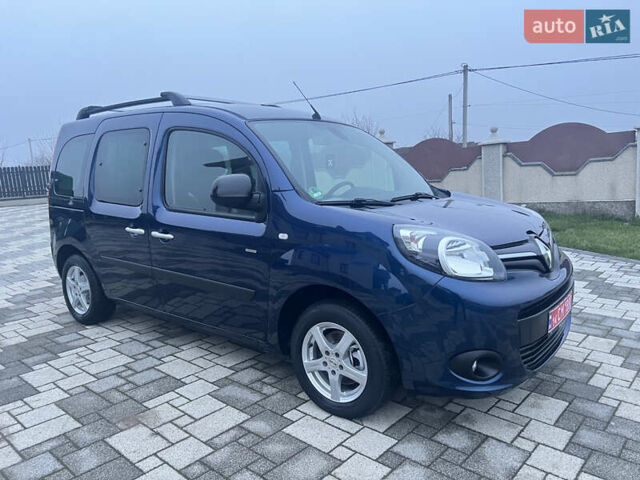 Синий Рено Кенгу, объемом двигателя 1.5 л и пробегом 180 тыс. км за 12750 $, фото 4 на Automoto.ua