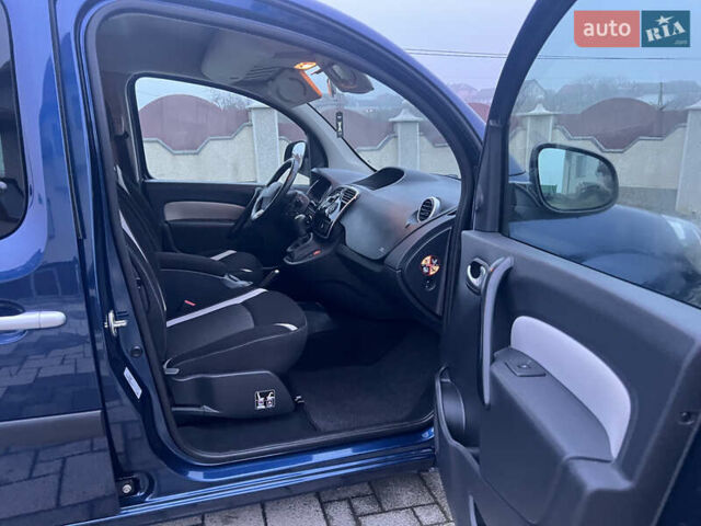Синий Рено Кенгу, объемом двигателя 1.5 л и пробегом 180 тыс. км за 12750 $, фото 30 на Automoto.ua