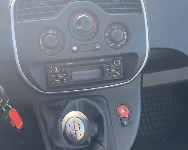 Синій Рено Кєнгу, об'ємом двигуна 1.5 л та пробігом 177 тис. км за 11350 $, фото 7 на Automoto.ua