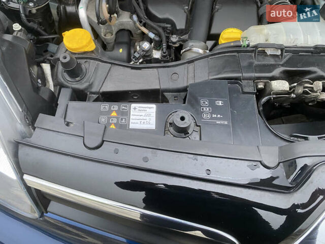 Синий Рено Кенгу, объемом двигателя 1.5 л и пробегом 180 тыс. км за 12750 $, фото 102 на Automoto.ua