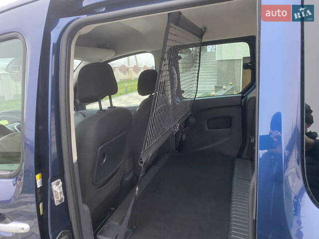 Синий Рено Кенгу, объемом двигателя 1.5 л и пробегом 180 тыс. км за 12750 $, фото 108 на Automoto.ua