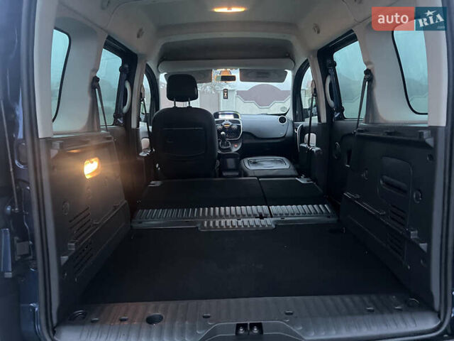 Синий Рено Кенгу, объемом двигателя 1.5 л и пробегом 180 тыс. км за 12750 $, фото 47 на Automoto.ua