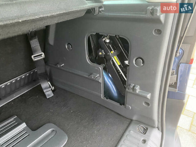 Синий Рено Кенгу, объемом двигателя 1.5 л и пробегом 180 тыс. км за 12750 $, фото 105 на Automoto.ua