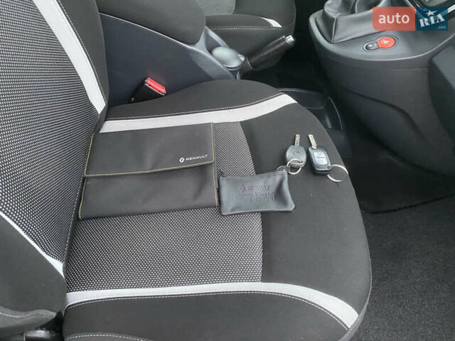 Синий Рено Кенгу, объемом двигателя 1.5 л и пробегом 180 тыс. км за 12750 $, фото 103 на Automoto.ua