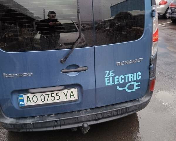 Синий Рено Кенгу, объемом двигателя 0 л и пробегом 110 тыс. км за 8350 $, фото 9 на Automoto.ua