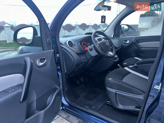 Синий Рено Кенгу, объемом двигателя 1.5 л и пробегом 180 тыс. км за 12750 $, фото 15 на Automoto.ua