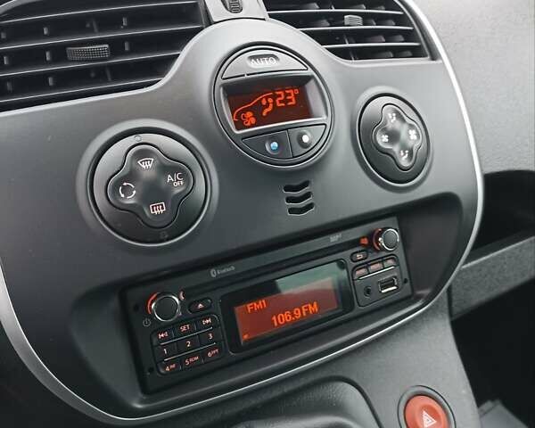 Синій Рено Кєнгу, об'ємом двигуна 1.5 л та пробігом 187 тис. км за 11900 $, фото 12 на Automoto.ua