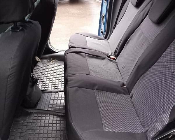 Синий Рено Кенгу, объемом двигателя 0 л и пробегом 110 тыс. км за 8350 $, фото 4 на Automoto.ua