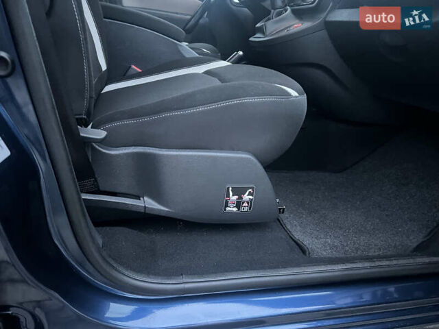 Синий Рено Кенгу, объемом двигателя 1.5 л и пробегом 180 тыс. км за 12750 $, фото 34 на Automoto.ua