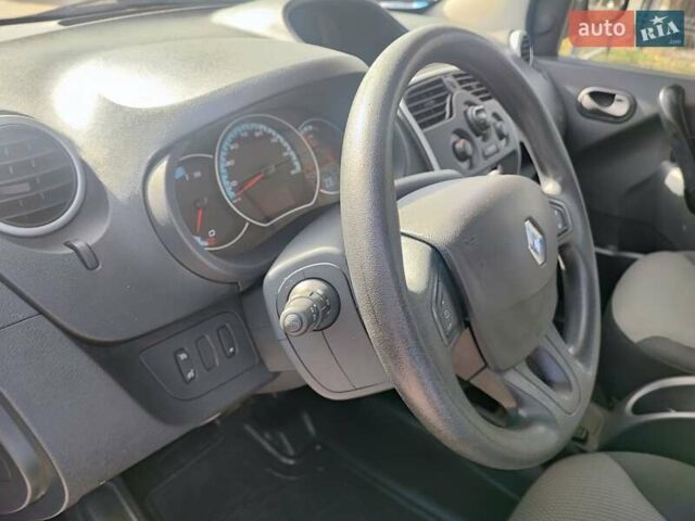 Синий Рено Кенгу, объемом двигателя 0 л и пробегом 30 тыс. км за 15999 $, фото 2 на Automoto.ua