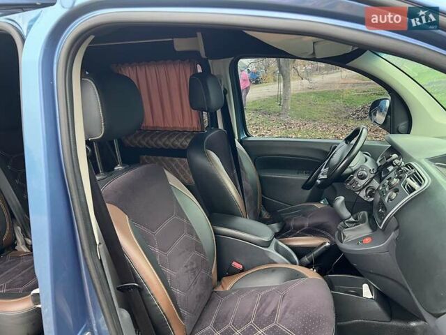 Синий Рено Кенгу, объемом двигателя 1.46 л и пробегом 84 тыс. км за 13500 $, фото 4 на Automoto.ua