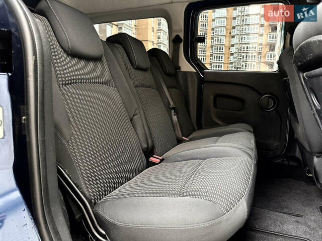 Синій Рено Кєнгу, об'ємом двигуна 1.5 л та пробігом 198 тис. км за 15900 $, фото 16 на Automoto.ua