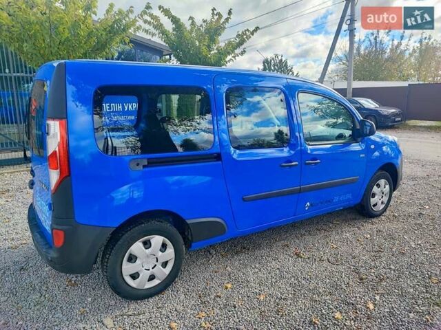 Синий Рено Кенгу, объемом двигателя 0 л и пробегом 30 тыс. км за 15999 $, фото 4 на Automoto.ua