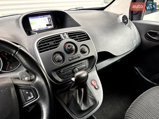 Синій Рено Кєнгу, об'ємом двигуна 1.5 л та пробігом 198 тис. км за 15900 $, фото 25 на Automoto.ua