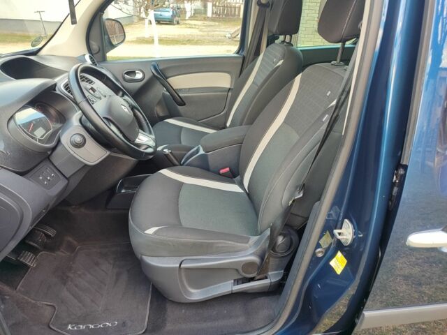 Синий Рено Кенгу, объемом двигателя 0 л и пробегом 159 тыс. км за 11900 $, фото 18 на Automoto.ua