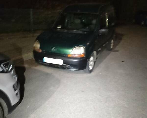 Зеленый Рено Кенгу, объемом двигателя 1.87 л и пробегом 300 тыс. км за 2200 $, фото 2 на Automoto.ua