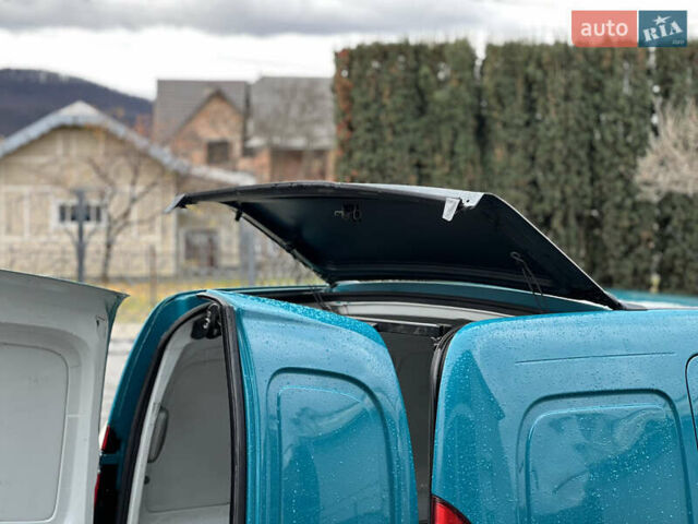 Зелений Рено Кєнгу, об'ємом двигуна 1.46 л та пробігом 220 тис. км за 3200 $, фото 6 на Automoto.ua