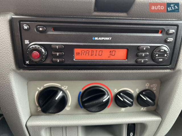 Зелений Рено Кєнгу, об'ємом двигуна 1.46 л та пробігом 220 тис. км за 3200 $, фото 18 на Automoto.ua