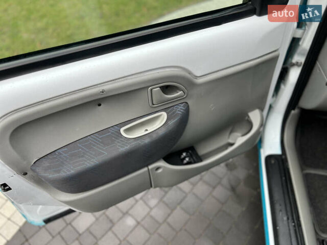 Зелений Рено Кєнгу, об'ємом двигуна 1.46 л та пробігом 220 тис. км за 3200 $, фото 21 на Automoto.ua