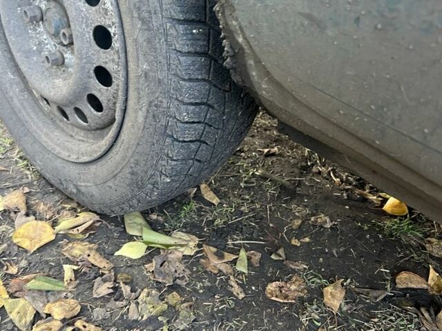 Рено Кенгу 2003 в Лозовой на Automoto.ua Зеленый Рено Кенгу, объемом двигателя 1.5 л и пробегом 300 тыс. км за 1427 $, фото 6 на Automoto.ua