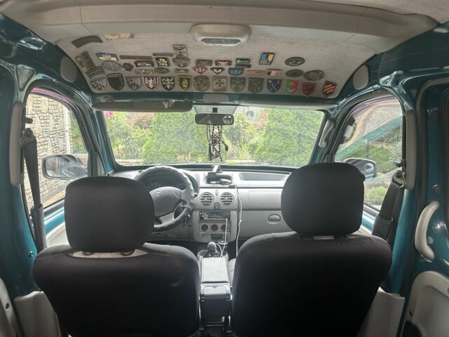 Зеленый Рено Кенгу, объемом двигателя 1.1 л и пробегом 256 тыс. км за 4450 $, фото 4 на Automoto.ua